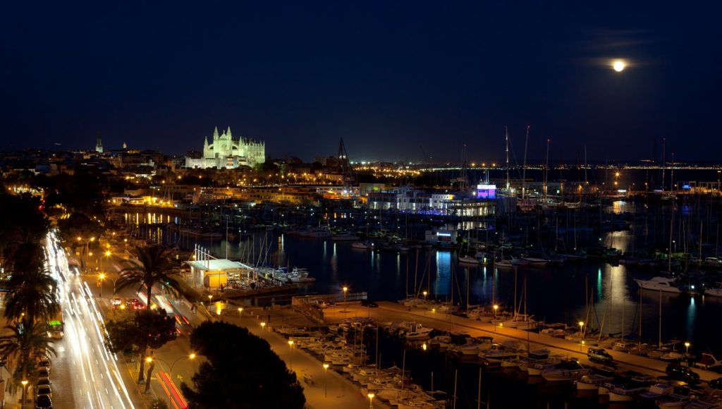 best view of palma de mallorca with the cathedral PJJS6JJ