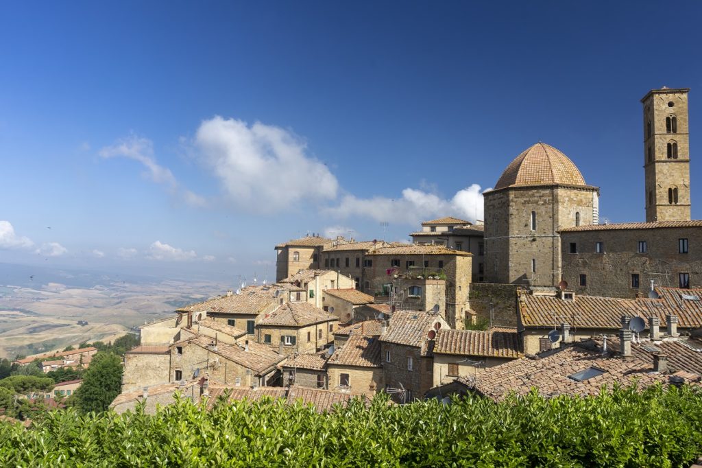 panoramic view of volterra tuscany RQJCEP9