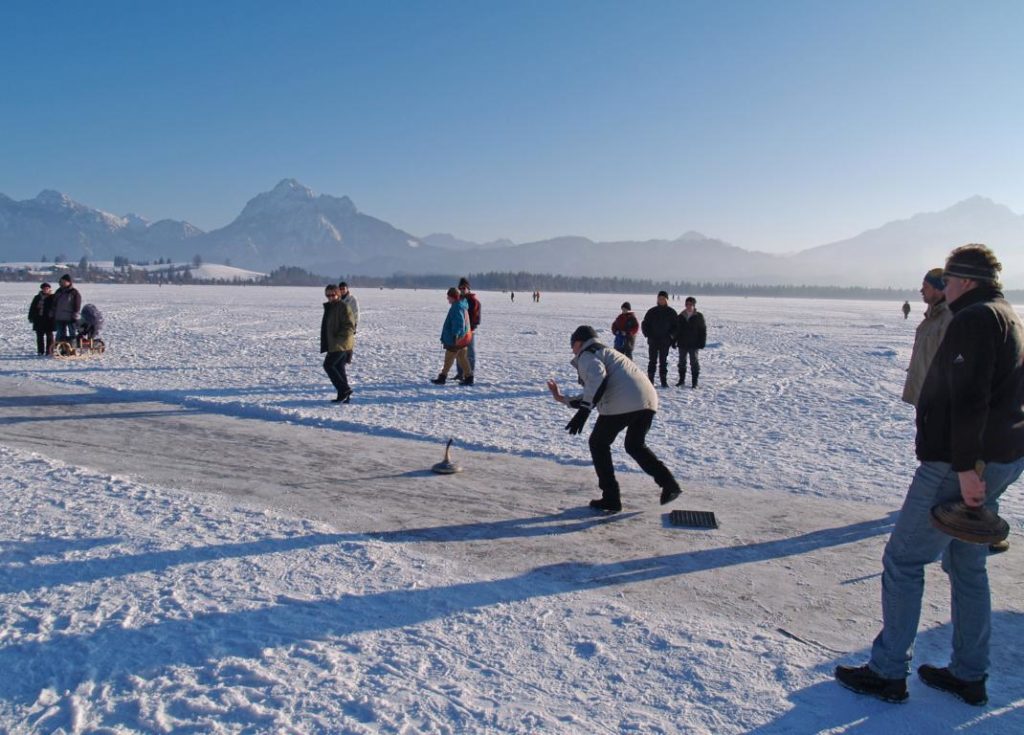 Eisstockschiessen am Hopfensee © Biohotel Eggensberger