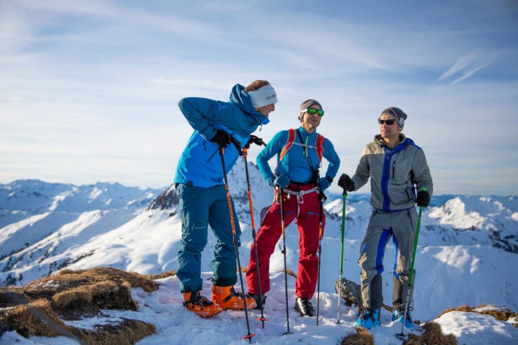 Gipfelsieg KAT Skitour c Valentin Widmesser