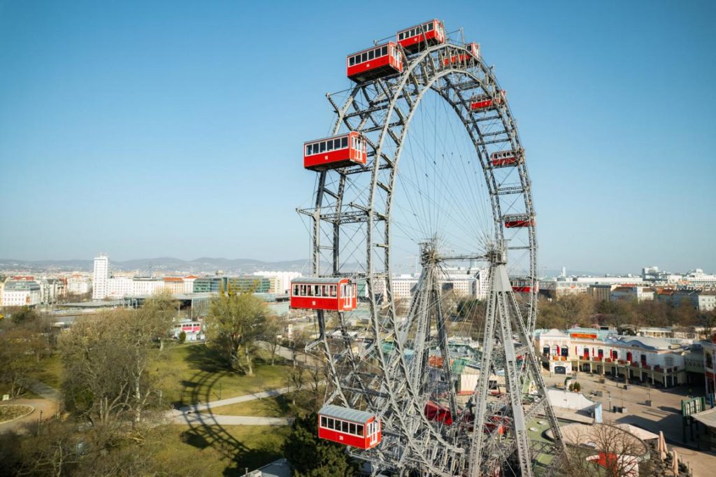 Superbude Wiener Riesenrad room with a view c Julian Omonsky scaled 1